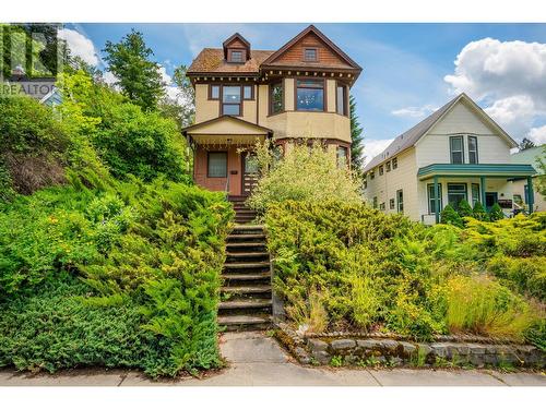 920 Edgewood  Avenue, Nelson, BC - Outdoor With Facade