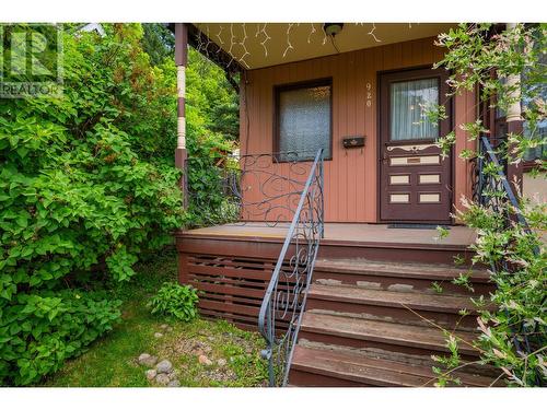 920 Edgewood  Avenue, Nelson, BC - Outdoor