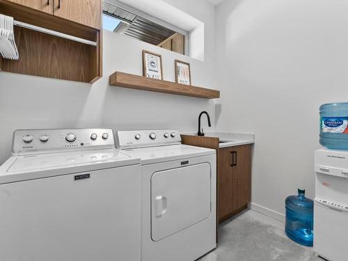 135 Granite Court, Naramata, BC - Indoor Photo Showing Laundry Room