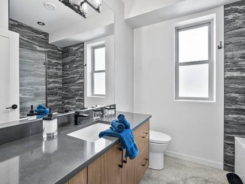 135 Granite Court, Naramata, BC - Indoor Photo Showing Bathroom