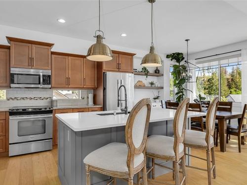 2402 Ryser Place, West Kelowna, BC - Indoor Photo Showing Kitchen With Upgraded Kitchen