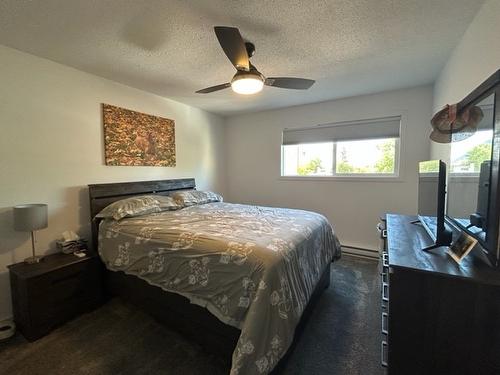 308-803 Fairview Road, Penticton, BC - Indoor Photo Showing Bedroom