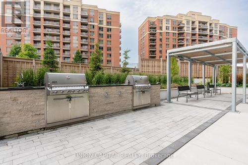 1613 - 85 Oneida Crescent, Richmond Hill, ON - Outdoor With Balcony