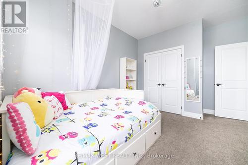 172 Hollybrook Trail, Kitchener, ON - Indoor Photo Showing Bedroom