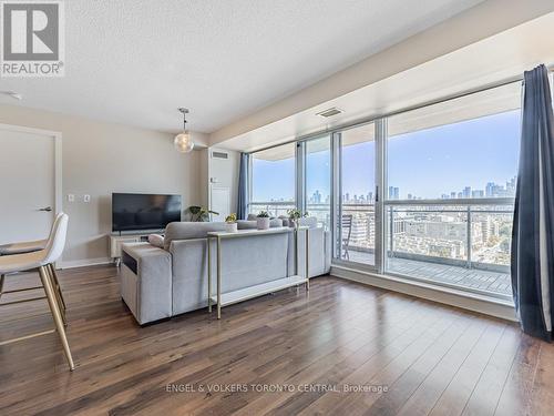 1507 - 80 Western Battery Road, Toronto, ON - Indoor Photo Showing Living Room