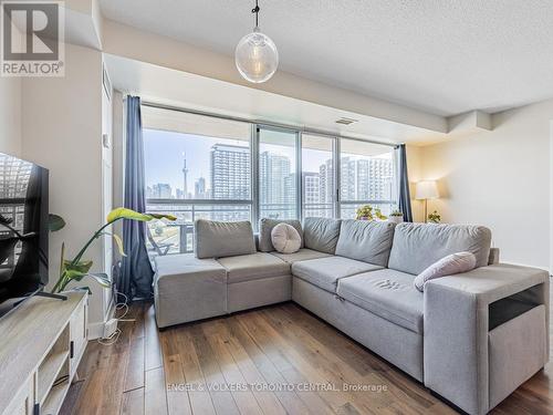 1507 - 80 Western Battery Road, Toronto, ON - Indoor Photo Showing Living Room