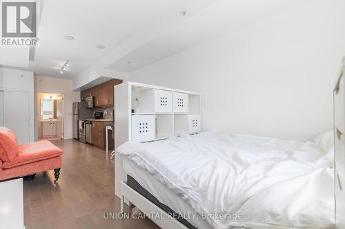 602 - 10 Willison Square, Toronto, ON - Indoor Photo Showing Bedroom