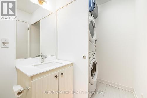 602 - 10 Willison Square, Toronto, ON - Indoor Photo Showing Laundry Room