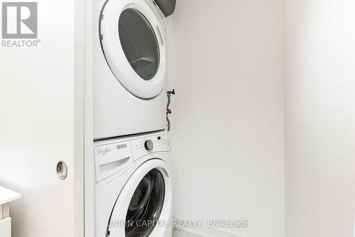 602 - 10 Willison Square, Toronto, ON - Indoor Photo Showing Laundry Room