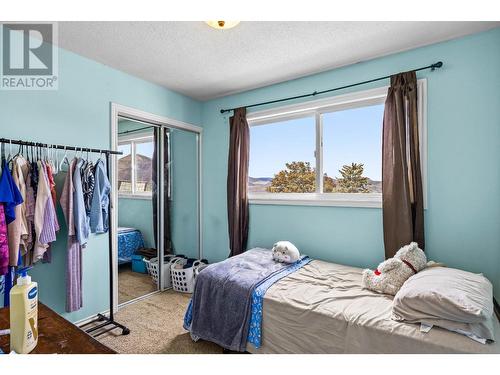 526 Battle Street W, Kamloops, BC - Indoor Photo Showing Bedroom