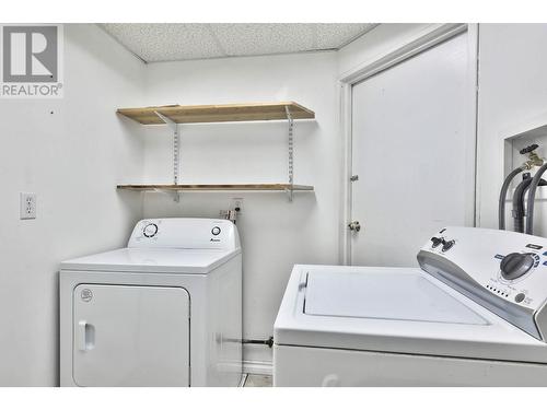 526 Battle Street W, Kamloops, BC - Indoor Photo Showing Laundry Room