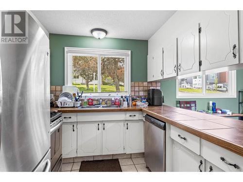 526 Battle Street W, Kamloops, BC - Indoor Photo Showing Kitchen