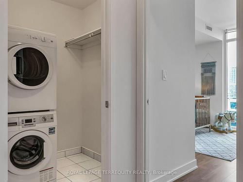 1810-576 Front St W, Toronto, ON - Indoor Photo Showing Laundry Room