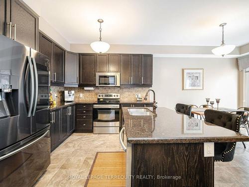 88 William Ingles Dr, Clarington, ON - Indoor Photo Showing Kitchen With Double Sink With Upgraded Kitchen