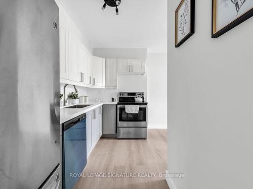 211-75 Emmett Ave, Toronto, ON - Indoor Photo Showing Kitchen