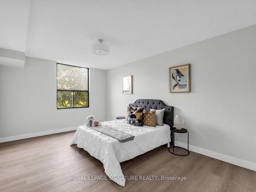 211-75 Emmett Ave, Toronto, ON - Indoor Photo Showing Bedroom