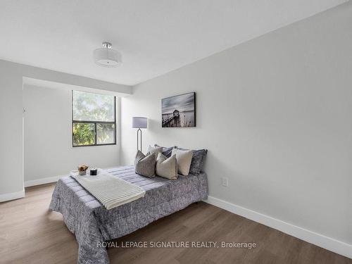 211-75 Emmett Ave, Toronto, ON - Indoor Photo Showing Bedroom