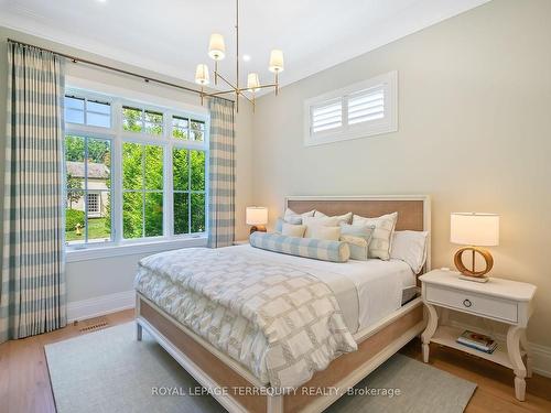 366 Simcoe St, Niagara-On-The-Lake, ON - Indoor Photo Showing Bedroom