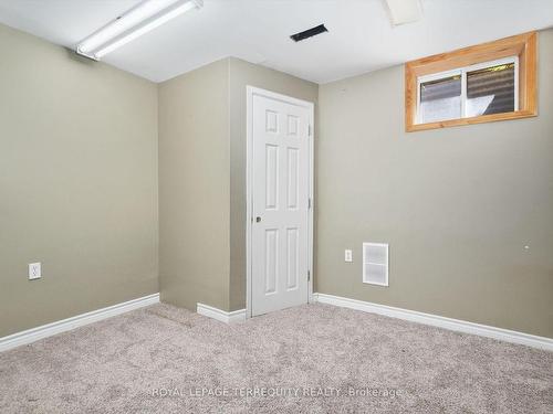 1233 Edmison Dr, Peterborough, ON - Indoor Photo Showing Other Room