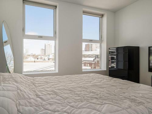 Chambre Ã Â coucher - 508-355 Ch. Ste-Foy, Québec (La Cité-Limoilou), QC - Indoor Photo Showing Bedroom