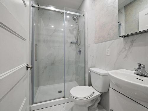 Bathroom - 641  - 643 10E Avenue, Montréal (Lachine), QC - Indoor Photo Showing Bathroom