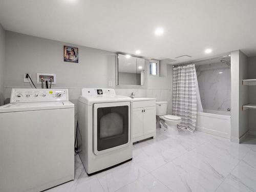 Salle de bains - 641  - 643 10E Avenue, Montréal (Lachine), QC - Indoor Photo Showing Laundry Room