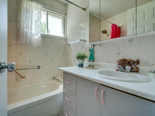 Bathroom - 519 2E Avenue Du Lac-Capri, Saint-Colomban, QC - Indoor Photo Showing Bathroom