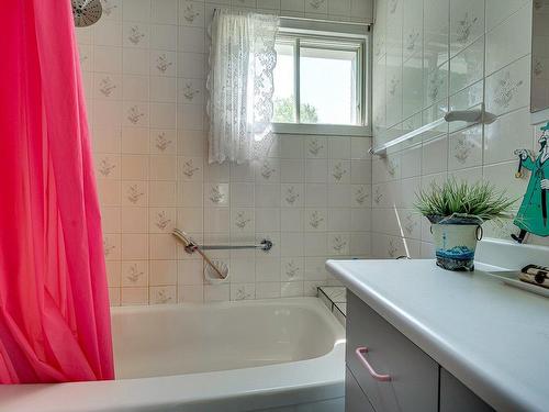 Bathroom - 519 2E Avenue Du Lac-Capri, Saint-Colomban, QC - Indoor Photo Showing Bathroom