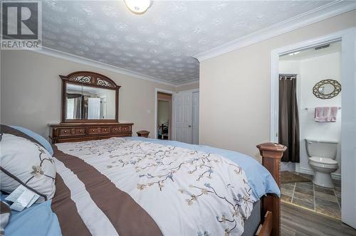 17360 Amell & Ranald George Rd Road, South Stormont (716 - South Stormont (Cornwall) Twp), ON - Indoor Photo Showing Bedroom