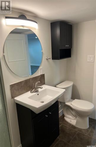 2811 Fleury Street, Regina, SK - Indoor Photo Showing Bathroom