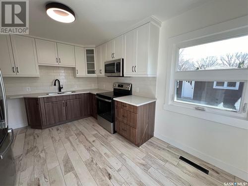 2811 Fleury Street, Regina, SK - Indoor Photo Showing Kitchen