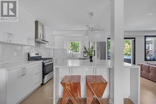 858 Danforth Road, Toronto, ON - Indoor Photo Showing Kitchen With Upgraded Kitchen