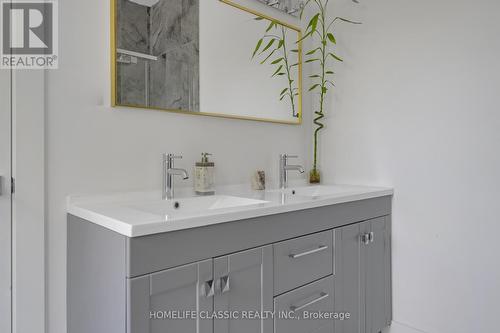 858 Danforth Road, Toronto, ON - Indoor Photo Showing Bathroom