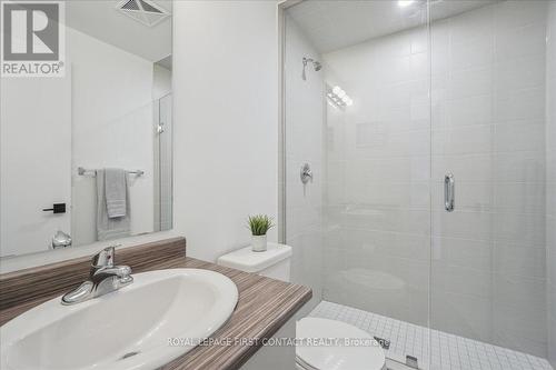 213 - 4 Spice Way, Barrie (Innis-Shore), ON - Indoor Photo Showing Bathroom