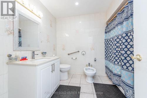 36 Lanyard Road, Toronto (Humbermede), ON - Indoor Photo Showing Bathroom