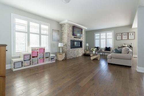 958 Beach Boulevard, Hamilton, ON - Indoor Photo Showing Living Room With Fireplace