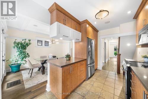 284 Manor Road E, Toronto, ON - Indoor Photo Showing Kitchen With Stainless Steel Kitchen