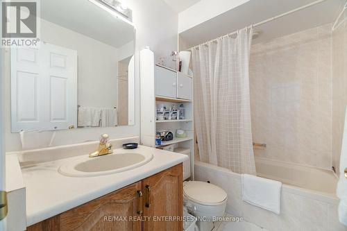 12B - 5305 Glen Erin Drive, Mississauga, ON - Indoor Photo Showing Bathroom
