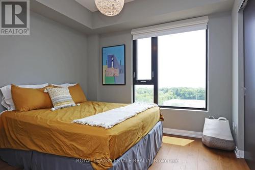 901 - 1100 Kingston Road, Toronto, ON - Indoor Photo Showing Bedroom