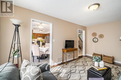 48 Fieldcrest Avenue, Clarington, ON - Indoor Photo Showing Living Room