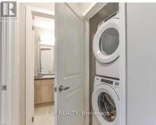 86 - 177 Edgevalley Road N, London, ON - Indoor Photo Showing Laundry Room