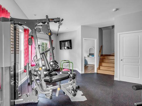 Salle familiale - 146 Av. De La Rivière, Fossambault-Sur-Le-Lac, QC - Indoor Photo Showing Gym Room