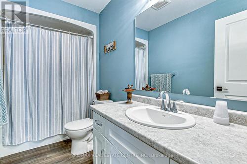 587 Hawthorne Place, Woodstock, ON - Indoor Photo Showing Bathroom