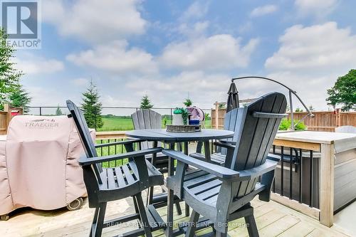 587 Hawthorne Place, Woodstock, ON - Outdoor