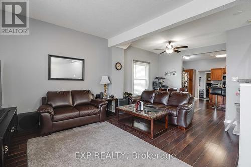 616 Hamilton Road, London, ON - Indoor Photo Showing Living Room