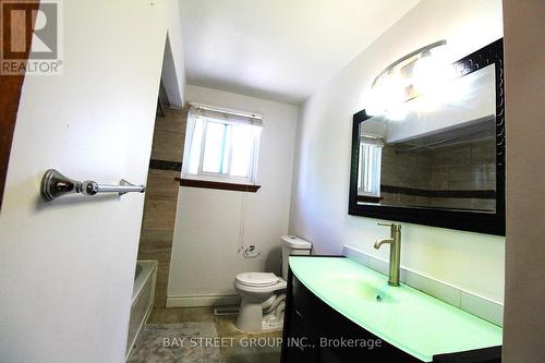 330 Coronation Drive, Toronto, ON - Indoor Photo Showing Bathroom