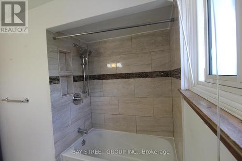 330 Coronation Drive, Toronto, ON - Indoor Photo Showing Bathroom