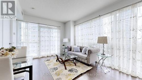 3704 - 2200 Lake Shore Boulevard W, Toronto, ON - Indoor Photo Showing Living Room