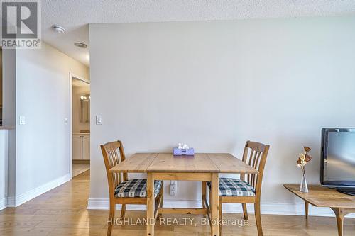 Ph 06 - 2545 Erin Centre Boulevard, Mississauga, ON - Indoor Photo Showing Dining Room