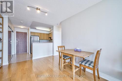 Ph 06 - 2545 Erin Centre Boulevard, Mississauga, ON - Indoor Photo Showing Dining Room